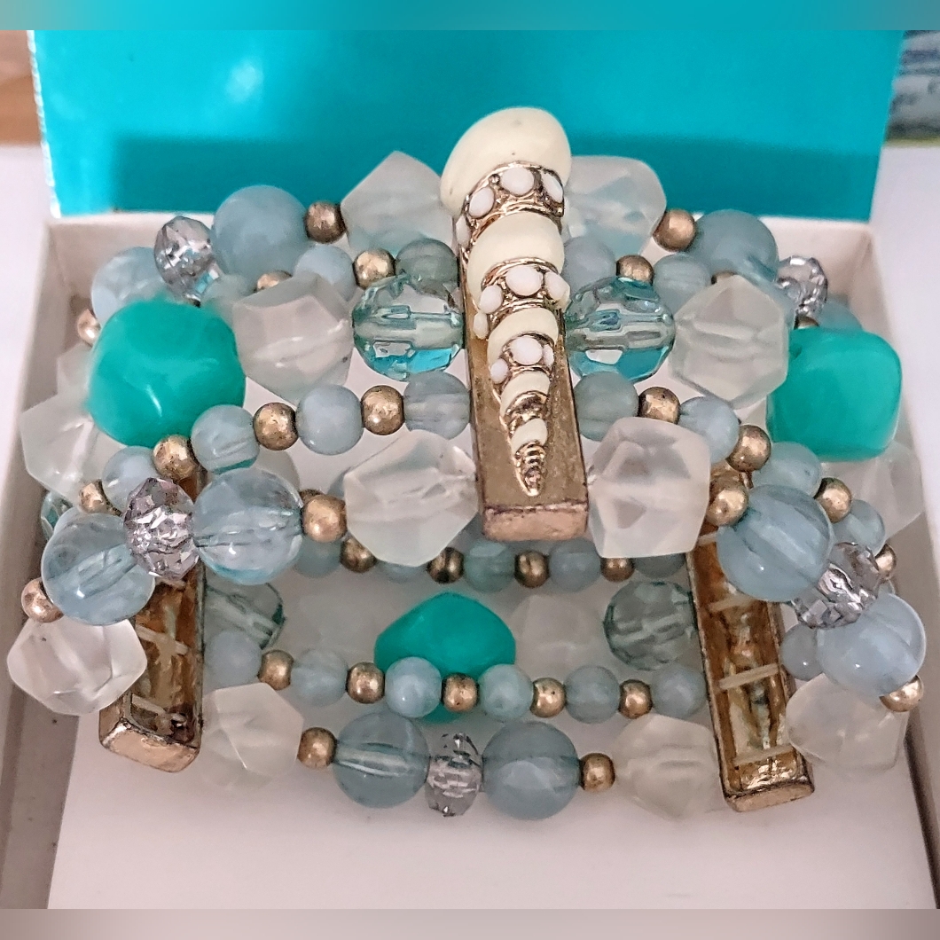5-Strand Seashell Bracelet 13$